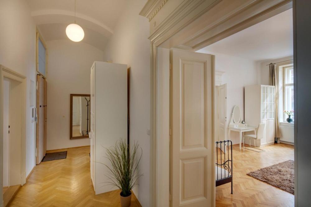 Kaprova - Old Town Apartments Prague Exterior photo